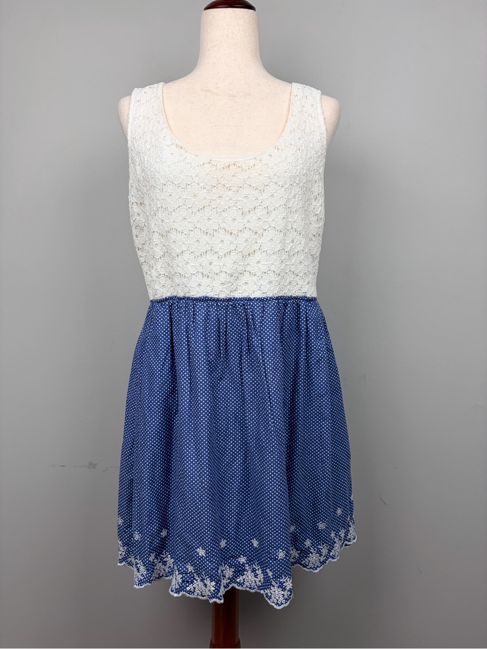 Rue 21 Women’s XL Blue Polka Dot Lace Fit & Flare Skater Dress Bow Back Cutout